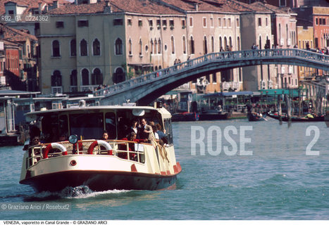 Localizzazione:..VENEZIA / CANNAREGIO..Oggetto:..Soggetto:..VAPORETTO ACTV IN CANAL GRANDE ..Cronologia: ....Definizione Culturale:..   Autore: ..   Stile:..   Editori/Stampatori:..   Committenza:..Materia e Tecnica:..Collocazione:..Note:..BARCHE E CANALI..Riproduzione Fotografica:..Graziano Arici/Rosebud2 .Copyright:..Graziano Arici/Rosebud2 .Data:..1985..Costo:..A..