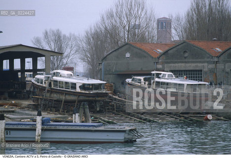 Localizzazione:..VENEZIA / CASTELLO ..Oggetto:..Soggetto:..CANTIERE ACTV A S. PIETRO DI CASTELLO SQUERO MOTOSCAFI..Cronologia: ....Definizione Culturale:..   Autore: ..   Stile:..   Editori/Stampatori:..   Committenza:..Materia e Tecnica:..Collocazione:..Note:..BARCHE E CANALI..Riproduzione Fotografica:..Graziano Arici/Rosebud2 .Copyright:..Graziano Arici/Rosebud2 .Data:..1995..Costo:..A..