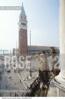 Localizzazione:..VENEZIA / S. MARCO..Oggetto:..Soggetto:..TORRE DELL OROLOGIO / MORI / RE MAGI ANGELO / PIAZZA SAN MARCO..Cronologia: ..XV SECOLO..Definizione Culturale:..   Autore: ..PAOLO E GIOVANNI CARLO RANIERI DA REGGIO..   Stile:..   Editori/Stampatori:..   Committenza:..Materia e Tecnica:..Collocazione:..Note:....Riproduzione Fotografica:..Graziano Arici/Rosebud2 .Copyright:..Graziano Arici/Rosebud2 .Data:..1990..Costo:..A..