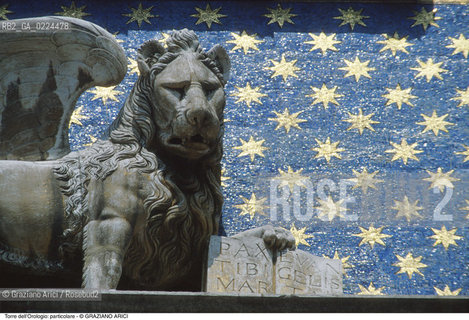 Localizzazione:..VENEZIA / S. MARCO..Oggetto:..Soggetto:..TORRE DELL OROLOGIO / MORI / LEONE DI SAN MARCO..Cronologia: ..XV SECOLO..Definizione Culturale:..   Autore:..MAURO CODUSSI ..   Stile:..   Editori/Stampatori:..   Committenza:..Materia e Tecnica:..Collocazione:..Note:....Riproduzione Fotografica:..Graziano Arici/Rosebud2 .Copyright:..Graziano Arici/Rosebud2 .Data:..1990..Costo:..A..