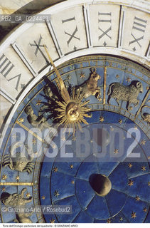 Localizzazione:..VENEZIA / S. MARCO..Oggetto:..Soggetto:..TORRE DELL OROLOGIO / MORI / PARTICOLARE DEL QUADRANTE ZODIACO..Cronologia: ..XV SECOLO..Definizione Culturale:..   Autore:..PAOLO E GIOVANNI CARLO RANIERI DA REGGIO ..   Stile:..   Editori/Stampatori:..   Committenza:..Materia e Tecnica:..Collocazione:..Note:....Riproduzione Fotografica:..Graziano Arici/Rosebud2 .Copyright:..Graziano Arici/Rosebud2 .Data:..1990..Costo:..A..