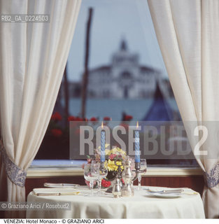 Localizzazione:..VENEZIA / S. MARCO..Oggetto:..Soggetto:..HOTEL MONACO GRAN CANAL / SALA RISTORANTE..Cronologia: ....Definizione Culturale:..   Autore: ..   Stile:..   Editori/Stampatori:..   Committenza:..Materia e Tecnica:..Collocazione:..Note:..ALBERGHI..Riproduzione Fotografica:..Graziano Arici/Rosebud2 .Copyright:..Graziano Arici/Rosebud2 .Data:..1990..Costo:..A..