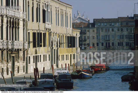 Localizzazione:..VENEZIA / CANNAREGIO..Oggetto:..Soggetto:..RIO DELLA MADONNA DELL ORTO E FONDAMENTA CONTARINI / PALAZZO CONTARINI DAL ZAFFO..Cronologia: ....Definizione Culturale:..   Autore: ..   Stile:..   Editori/Stampatori:..   Committenza:..Materia e Tecnica:..Collocazione:..Note:..BARCHE E CANALI..Riproduzione Fotografica:..Graziano Arici/Rosebud2 .Copyright:..Graziano Arici/Rosebud2 .Data:..1995..Costo:..A..