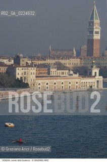 Localizzazione:..VENEZIA / DORSODURO..Oggetto:..Soggetto:..CANALE DELLA GIUDECCA PUNTA DELLA DOGANA..Cronologia: ....Definizione Culturale:..   Autore: ..   Stile:..   Editori/Stampatori:..   Committenza:..Materia e Tecnica:..Collocazione:..Note:..BARCHE E CANALI..Riproduzione Fotografica:..Graziano Arici/Rosebud2 .Copyright:..Graziano Arici/Rosebud2 .Data:..1995..Costo:..A..