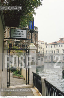 Localizzazione:..VENEZIA / DORSODURO..Oggetto:..Soggetto:..PENSIONE ACCADEMIA VILLA MARAVEGE..Cronologia: ..XIX SECOLO..Definizione Culturale:..   Autore: ..   Stile:....   Editori/Stampatori:..   Committenza:..Materia e Tecnica:..Collocazione:..Note:..ALBERGHI HOTEL CASA MAINELLA..Riproduzione Fotografica:..Graziano Arici/Rosebud2 .Copyright:..Graziano Arici/Rosebud2 .Data:..1988..Costo:..A..