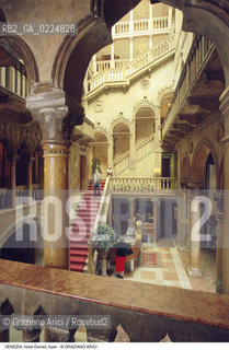 Localizzazione:..VENEZIA / CASTELLO..Oggetto:..Soggetto:..HOTEL DANIELI / HALL FOYER..Cronologia: ..XIX SECOLO..Definizione Culturale:..   Autore: ..   Stile:..NEOGOTICO..   Editori/Stampatori:..   Committenza:..Materia e Tecnica:..Collocazione:..Note:..PALAZZO DANDOLO ALBERGHI..Riproduzione Fotografica:..Graziano Arici/Rosebud2 .Copyright:..Graziano Arici/Rosebud2 .Data:..1988..Costo:..A..