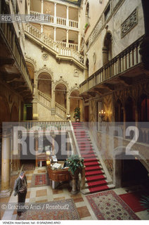 Localizzazione:..VENEZIA / CASTELLO..Oggetto:..Soggetto:..HOTEL DANIELI / HALL FOYER..Cronologia: ..XIX SECOLO..Definizione Culturale:..   Autore: ..   Stile:..NEOGOTICO..   Editori/Stampatori:..   Committenza:..Materia e Tecnica:..Collocazione:..Note:..PALAZZO DANDOLO ALBERGHI..Riproduzione Fotografica:..Graziano Arici/Rosebud2 .Copyright:..Graziano Arici/Rosebud2 .Data:..1988..Costo:..A..