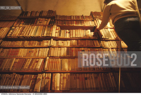 Localizzazione:..VENEZIA / S. MARCO..Oggetto:..Soggetto:..BIBLIOTECA NAZIONALE MARCIANA / DEPOSITO LIBRI ..Cronologia: ....Definizione Culturale:..   Autore: ....   Stile: ..   Editori/Stampatori:..   Committenza:..Materia e Tecnica:..Collocazione:..Note:..MONUMENTALE..Riproduzione Fotografica:..Graziano Arici/Rosebud2 .Copyright:..Graziano Arici/Rosebud2 .Data:..1995..Costo:..A..