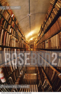 Localizzazione:..VENEZIA / S. MARCO..Oggetto:..Soggetto:..BIBLIOTECA NAZIONALE MARCIANA / DEPOSITO LIBRI ..Cronologia: ....Definizione Culturale:..   Autore: ....   Stile: ..   Editori/Stampatori:..   Committenza:..Materia e Tecnica:..Collocazione:..Note:..MONUMENTALE..Riproduzione Fotografica:..Graziano Arici/Rosebud2 .Copyright:..Graziano Arici/Rosebud2 .Data:..1995..Costo:..A..