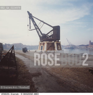 Localizzazione:..VENEZIA / CASTELLO..Oggetto:..Soggetto:..ARSENALE GRU IDRAULICA..Cronologia: ..XIX SECOLO..Definizione Culturale:..   Autore: ....   Stile: ..   Editori/Stampatori:..   Committenza:..Materia e Tecnica:..Collocazione:..Note:..ARCHEOLOGIA INDUSTRIALE..Riproduzione Fotografica:..Graziano Arici/Rosebud2 .Copyright:..Graziano Arici/Rosebud2 .Data:..1990..Costo:..A..