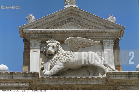 Localizzazione:..VENEZIA / CASTELLO..Oggetto:..Soggetto:..ARSENALE INGRESSO DA TERRA / LEONE DI S. MARCO..Cronologia: ..XV SECOLO..Definizione Culturale:..   Autore: ..BARTOLOMEO BON..   Stile: ..   Editori/Stampatori:..   Committenza:..Materia e Tecnica:..MARMO..Collocazione:..Note:....Riproduzione Fotografica:..Graziano Arici/Rosebud2 .Copyright:..Graziano Arici/Rosebud2 .Data:..1990..Costo:..A..