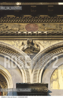 Localizzazione:..VENEZIA / CANNAREGIO..Oggetto:..Soggetto:..CHIESA DI S. MARIA DEI MIRACOLI / PARTICOLARE DELLE DECORAZIONI..Cronologia: ..XV SECOLO..Definizione Culturale:..   Autore: ..PIETRO LOMBARDO..   Stile:..RINASCIMENTO..   Editori/Stampatori:..   Committenza:..Materia e Tecnica:....Collocazione:..Note:..MONUMENTALE ..Riproduzione Fotografica:..Graziano Arici/Rosebud2 .Copyright:..Graziano Arici/Rosebud2 .Data:..1995..Costo:..A..