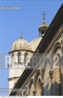 Localizzazione:..VENEZIA / CANNAREGIO..Oggetto:..Soggetto:..CHIESA DI S. MARIA DEI MIRACOLI / CAMPANILE..Cronologia: ..XV SECOLO..Definizione Culturale:..   Autore: ..PIETRO LOMBARDO..   Stile:..RINASCIMENTO..   Editori/Stampatori:..   Committenza:..Materia e Tecnica:....Collocazione:..Note:..MONUMENTALE ..Riproduzione Fotografica:..Graziano Arici/Rosebud2 .Copyright:..Graziano Arici/Rosebud2 .Data:..1995..Costo:..A..