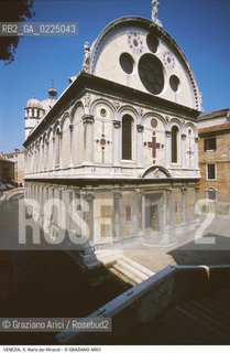 Localizzazione:..VENEZIA / CANNAREGIO..Oggetto:..Soggetto:..CHIESA DI S. MARIA DEI MIRACOLI..Cronologia: ..XV SECOLO..Definizione Culturale:..   Autore: ..PIETRO LOMBARDO..   Stile:..RINASCIMENTO..   Editori/Stampatori:..   Committenza:..Materia e Tecnica:..MARMO..Collocazione:..Note:..MONUMENTALE ..Riproduzione Fotografica:..Graziano Arici/Rosebud2 .Copyright:..Graziano Arici/Rosebud2 .Data:..1995..Costo:..A..
