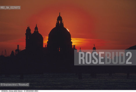 Localizzazione:..VENEZIA / DORSODURO..Oggetto:..Soggetto:..CHIESA DI S. MARIA DELLA SALUTE / TRAMONTO..Cronologia: ....Definizione Culturale:..   Autore: ....   Stile:..   Editori/Stampatori:..   Committenza:..Materia e Tecnica:....Collocazione:..Note:..MONUMENTALE..Riproduzione Fotografica:..Graziano Arici/Rosebud2 .Copyright:..Graziano Arici/Rosebud2 .Data:..1995..Costo:..A..