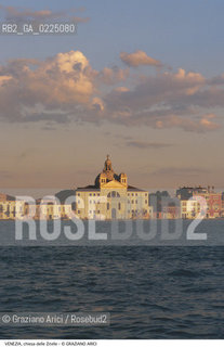 Localizzazione:..VENEZIA / ISOLA DELLA GIUDECCA..Oggetto:..Soggetto:..CHIESA DELLE ZITELLE / S. MARIA DELLA PRESENTAZIONE / CANALE DELLA GIUDECCA..Cronologia: ..XVI SECOLO..Definizione Culturale:..   Autore: ..ANDREA PALLADIO..   Stile:..   Editori/Stampatori:..   Committenza:..Materia e Tecnica:..Collocazione:..Note:..MONUMENTALE..Riproduzione Fotografica:..Graziano Arici/Rosebud2 .Copyright:..Graziano Arici/Rosebud2 .Data:..1995..Costo:..A..