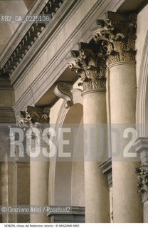 Localizzazione:..VENEZIA / ISOLA DELLA GIUDECCA..Oggetto:..Soggetto:..CHIESA DEL REDENTORE / SEMICOLONNE CORINZIE..Cronologia: ..XVI SECOLO..Definizione Culturale:..   Autore: ..ANDREA PALLADIO....   Stile:..PALLADIANO..   Editori/Stampatori:..   Committenza:..Materia e Tecnica:..Collocazione:..Note:..MONUMENTALE..Riproduzione Fotografica:..Graziano Arici/Rosebud2 .Copyright:..Graziano Arici/Rosebud2 .Data:..1995..Costo:..A..