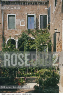 Localizzazione:..VENEZIA / CASTELLO..Oggetto:..Soggetto:..EX CONVENTO DI S. APOLLONIA..Cronologia: ....Definizione Culturale:..   Autore: ....   Stile:....   Editori/Stampatori:..   Committenza:..Materia e Tecnica:..Collocazione:..Note:..MONUMENTALE..Riproduzione Fotografica:..Graziano Arici/Rosebud2 .Copyright:..Graziano Arici/Rosebud2 .Data:..1995..Costo:..A..