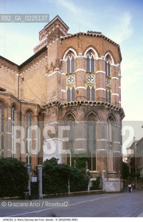 Localizzazione:..VENEZIA / S. POLO..Oggetto:..Soggetto:..S. MARIA GLORIOSA DEI FRARI / S. MARIA ASSUNTA / ABSIDE..Cronologia: ..XIV XV SECOLO..Definizione Culturale:..   Autore: ....   Stile:..GOTICO..   Editori/Stampatori:..   Committenza:..Materia e Tecnica:..Collocazione:..Note:..MONUMENTALE CHIESA..Riproduzione Fotografica:..Graziano Arici/Rosebud2 .Copyright:..Graziano Arici/Rosebud2 .Data:..1995..Costo:..A..