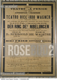 Localizzazione:..VENEZIA / CANNAREGIO..Oggetto:..Soggetto:..CA VENDRAMIN CALERGI / MUSEO RICHARD WAGNER / LOCANDINA PER LA RAPPRESENTAZIONE DELL OPERA L ANELLO DEL NIGELUNGO AL TEATRO LA FENICE NEL 1883..Cronologia: ....Definizione Culturale:..   Autore: ....   Stile:....   Editori/Stampatori:..   Committenza:..Materia e Tecnica:..Collocazione:..Note:..MONUMENTALE..Riproduzione Fotografica:..Graziano Arici/Rosebud2 .Copyright:..Graziano Arici/Rosebud2 .Data:..1990..Costo:..A..La cessione dei diritti di questa immagine si intende per quanto di nostra competenza. Non comprende invece le eventuali spese  relative a diritti che potranno essere richiesti dagli Enti o persone fisiche cui appartengono eventualmente i soggetti  ripresi. Tali costi, ove necessari, e l’espletamento di qualsivoglia pratica di richiesta di concessione del permesso di pubblicazione sono esclusivamente a carico e a cura del soggetto acquirente di questa immagine.