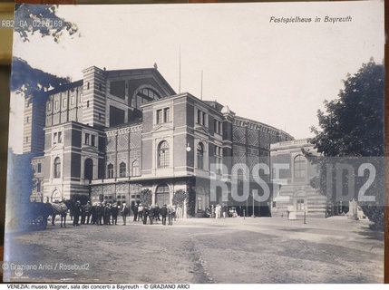 Localizzazione:..VENEZIA / CANNAREGIO..Oggetto:..Soggetto:..CA VENDRAMIN CALERGI / MUSEO RICHARD WAGNER / SALA DEI CONCERTI A BAYREUTH..Cronologia: ....Definizione Culturale:..   Autore: ....   Stile:....   Editori/Stampatori:..   Committenza:..Materia e Tecnica:..Collocazione:..Note:..MONUMENTALE..Riproduzione Fotografica:..Graziano Arici/Rosebud2 .Copyright:..Graziano Arici/Rosebud2 .Data:..1990..La cessione dei diritti di questa immagine si intende per quanto di nostra competenza. Non comprende invece le eventuali spese  relative a diritti che potranno essere richiesti dagli Enti o persone fisiche cui appartengono eventualmente i soggetti  ripresi. Tali costi, ove necessari, e l’espletamento di qualsivoglia pratica di richiesta di concessione del permesso di pubblicazione sono esclusivamente a carico e a cura del soggetto acquirente di questa immagine.