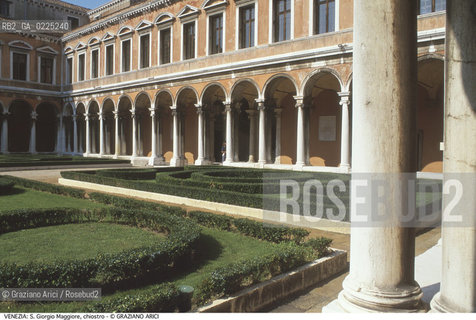 Localizzazione:..VENEZIA / S. MARCO..Oggetto:..Soggetto:..S. GIORGIO MAGGIORE / FONDAZIONE GIORGIO CINI / CHIOSTRO PALLADIANO..Cronologia: ..XVI XVII SECOLO..Definizione Culturale:..   Autore: ..ANDREA PALLADIO..   Stile:....   Editori/Stampatori:..   Committenza:..Materia e Tecnica:..Collocazione:..Note:..MONUMENTALE..Riproduzione Fotografica:..Graziano Arici/Rosebud2 .Copyright:..Graziano Arici/Rosebud2 .Data:..1995..Costo:..A..