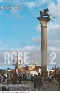 Localizzazione:..VENEZIA / S. MARCO..Oggetto:..Soggetto:..MOLO E S. GIORGIO MAGGIORE / COLONNA LEONE..Cronologia: ....Definizione Culturale:..   Autore: ....   Stile:....   Editori/Stampatori:..   Committenza:..Materia e Tecnica:..Collocazione:..Note:..MONUMENTALE..Riproduzione Fotografica:..Graziano Arici/Rosebud2 .Copyright:..Graziano Arici/Rosebud2 .Data:..1995..Costo:..A..