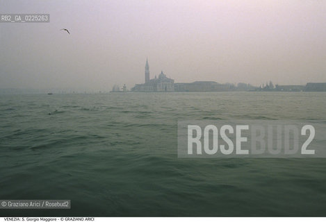 Localizzazione:..VENEZIA / S. MARCO..Oggetto:..Soggetto:..ISOLA DI S. GIORGIO MAGGIORE E BACINO S. MARCO / SKYLINE..Cronologia: ....Definizione Culturale:..   Autore: ....   Stile:....   Editori/Stampatori:..   Committenza:..Materia e Tecnica:..Collocazione:..Note:..MONUMENTALE..Riproduzione Fotografica:..Graziano Arici/Rosebud2 .Copyright:..Graziano Arici/Rosebud2 .Data:..1995..Costo:..A..