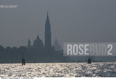 Localizzazione:..VENEZIA / S. MARCO..Oggetto:..Soggetto:..ISOLA DI S. GIORGIO MAGGIORE E BACINO S. MARCO..Cronologia: ....Definizione Culturale:..   Autore: ....   Stile:....   Editori/Stampatori:..   Committenza:..Materia e Tecnica:..Collocazione:..Note:..MONUMENTALE..Riproduzione Fotografica:..Graziano Arici/Rosebud2 .Copyright:..Graziano Arici/Rosebud2 .Data:..1995..Costo:..A..
