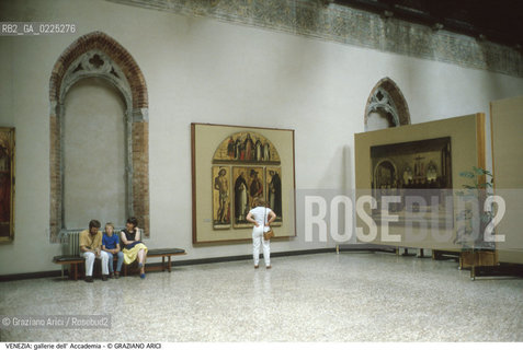 Localizzazione:..VENEZIA / DORSODURO..Oggetto:..Soggetto:..GALLERIE DELL ACCADEMIA / SALA..Cronologia: ....Definizione Culturale:..   Autore: ....   Stile:....   Editori/Stampatori:..   Committenza:..Materia e Tecnica:..Collocazione:..Note:..MONUMENTALE MUSEO..Riproduzione Fotografica:..Graziano Arici/Rosebud2 .Copyright:..Graziano Arici/Rosebud2 .Data:..1995..Costo:..A..