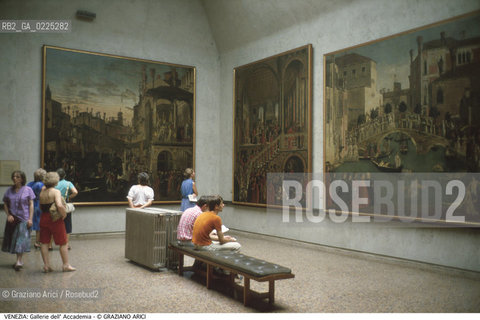 Localizzazione:..VENEZIA / DORSODURO..Oggetto:..Soggetto:..GALLERIE DELL ACCADEMIA / SALA / CARPACCIO..Cronologia: ....Definizione Culturale:..   Autore: ....   Stile:....   Editori/Stampatori:..   Committenza:..Materia e Tecnica:..Collocazione:..Note:..MONUMENTALE MUSEO..Riproduzione Fotografica:..Graziano Arici/Rosebud2 .Copyright:..Graziano Arici/Rosebud2 .Data:..1995..Costo:..A..