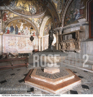 Localizzazione:..VENEZIA / S. MARCO..Oggetto:..Soggetto:..BASILICA DI SAN MARCO / BATTISTERO, FONTE BATTESIMALE, MOSAICI..Cronologia: ..XIV XVI SEC ..Definizione Culturale:..   Autore: JACOPO SANSOVINO..   Stile: GOTICO BIZANTINO ROMANICO..   Editori/Stampatori:..   Committenza:..Materia e Tecnica:..Collocazione:..Note:..CHIESE..Riproduzione Fotografica:..Graziano Arici/Rosebud2 .Copyright:..Graziano Arici/Rosebud2 .Data:..1998..Costo:..A..