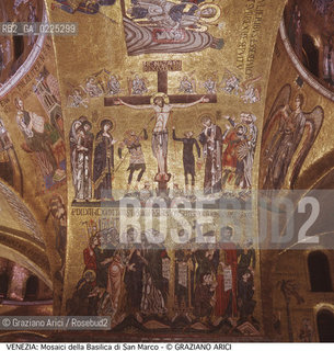 Localizzazione:..VENEZIA / S. MARCO..Oggetto:..Soggetto:..BASILICA DI SAN MARCO / MOSAICI DELLA VOLTA DELL ASCENSIONE / TRADIMENTO DI GIUDA, SENTENZA DI PILATO E CROCIFISSIONE..Cronologia: ..XII SEC..Definizione Culturale:..   Autore: ..   Stile: GOTICO BIZANTINO ROMANICO..   Editori/Stampatori:..   Committenza:..Materia e Tecnica:..Collocazione:..Note:..CHIESE..Riproduzione Fotografica:..Graziano Arici/Rosebud2 .Copyright:..Graziano Arici/Rosebud2 .Data:..1998..Costo:..A..