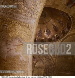 Localizzazione:..VENEZIA / S. MARCO..Oggetto:..Soggetto:..BASILICA DI SAN MARCO / MOSAICI / CUPOLA DELL ASCENSIONE ..Cronologia: ..XII SEC..Definizione Culturale:..   Autore: ..   Stile: GOTICO BIZANTINO ROMANICO..   Editori/Stampatori:..   Committenza:..Materia e Tecnica:..Collocazione:..Note:..CHIESE..Riproduzione Fotografica:..Graziano Arici/Rosebud2 .Copyright:..Graziano Arici/Rosebud2 .Data:..1998..Costo:..A..