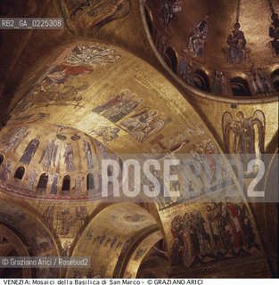 Localizzazione:..VENEZIA / S. MARCO..Oggetto:..Soggetto:..BASILICA DI SAN MARCO / MOSAICI / CUPOLA DELLA PENTECOSTE E DELL ASCENSIONE..Cronologia: ..XII SEC..Definizione Culturale:..   Autore: ..   Stile: GOTICO BIZANTINO ROMANICO..   Editori/Stampatori:..   Committenza:..Materia e Tecnica:..Collocazione:..Note:..CHIESE..Riproduzione Fotografica:..Graziano Arici/Rosebud2 .Copyright:..Graziano Arici/Rosebud2 .Data:..1998..Costo:..A..