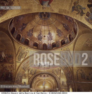 Localizzazione:..VENEZIA / S. MARCO..Oggetto:..Soggetto:..BASILICA DI SAN MARCO / MOSAICI / CUPOLA DELLA PENTECOSTE ..Cronologia: ..XII SEC..Definizione Culturale:..   Autore: ..   Stile: GOTICO BIZANTINO ROMANICO..   Editori/Stampatori:..   Committenza:..Materia e Tecnica:..Collocazione:..Note:..CHIESE..Riproduzione Fotografica:..Graziano Arici/Rosebud2 .Copyright:..Graziano Arici/Rosebud2 .Data:..1998..Costo:..A..