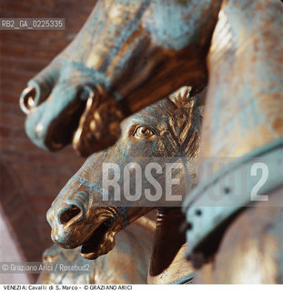 Localizzazione:..VENEZIA / S. MARCO..Oggetto:..Soggetto:..BASILICA DI SAN MARCO / MUSEO DI S. MARCO / CAVALLI QUADRIGA..Cronologia: ..IV SEC (IV-III SEC a.C.)..Definizione Culturale:..   Autore: ..   Stile: ..   Editori/Stampatori:..   Committenza:..Materia e Tecnica: BRONZO DORATO..Collocazione:..Note:..CHIESE MUSEI..Riproduzione Fotografica:..Graziano Arici/Rosebud2 .Copyright:..Graziano Arici/Rosebud2 .Data:..1998..Costo:..A..