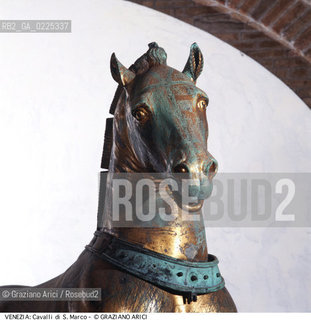 Localizzazione:..VENEZIA / S. MARCO..Oggetto:..Soggetto:..BASILICA DI SAN MARCO / MUSEO DI S. MARCO / CAVALLI QUADRIGA..Cronologia: ..IV SEC (IV-III SEC a.C.)..Definizione Culturale:..   Autore: ..   Stile: ..   Editori/Stampatori:..   Committenza:..Materia e Tecnica: BRONZO DORATO..Collocazione:..Note:..CHIESE MUSEI..Riproduzione Fotografica:..Graziano Arici/Rosebud2 .Copyright:..Graziano Arici/Rosebud2 .Data:..1998..Costo:..A..