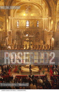 Localizzazione:..VENEZIA / S. MARCO..Oggetto:..Soggetto:..BASILICA DI SAN MARCO / CERIMONIA RELIGIOSA MOSAICI..Cronologia: ..XII XIII XIV SEC..Definizione Culturale:..   Autore: ..   Stile: GOTICO BIZANTINO ROMANICO..   Editori/Stampatori:..   Committenza:..Materia e Tecnica:..Collocazione:..Note:..CHIESE..Riproduzione Fotografica:..Graziano Arici/Rosebud2 .Copyright:..Graziano Arici/Rosebud2 .Data:..1998..Costo:..A..