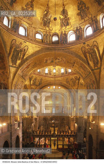Localizzazione:..VENEZIA / S. MARCO..Oggetto:..Soggetto:..BASILICA DI SAN MARCO / MOSAICI..Cronologia: ..XII XIII XIV SEC..Definizione Culturale:..   Autore: ..   Stile: GOTICO BIZANTINO ROMANICO..   Editori/Stampatori:..   Committenza:..Materia e Tecnica:..Collocazione:..Note:..CHIESE..Riproduzione Fotografica:..Graziano Arici/Rosebud2 .Copyright:..Graziano Arici/Rosebud2 .Data:..1998..Costo:..A..