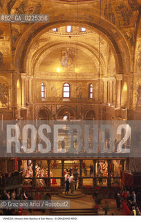 Localizzazione:..VENEZIA / S. MARCO..Oggetto:..Soggetto:..BASILICA DI SAN MARCO / MOSAICI..Cronologia: ..XII XIII XIV SEC..Definizione Culturale:..   Autore: ..   Stile: GOTICO BIZANTINO ROMANICO..   Editori/Stampatori:..   Committenza:..Materia e Tecnica:..Collocazione:..Note:..CHIESE..Riproduzione Fotografica:..Graziano Arici/Rosebud2 .Copyright:..Graziano Arici/Rosebud2 .Data:..1998..Costo:..A..