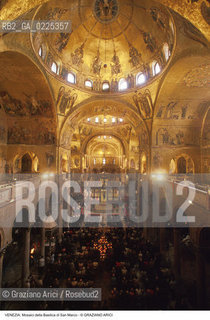 Localizzazione:..VENEZIA / S. MARCO..Oggetto:..Soggetto:..BASILICA DI SAN MARCO / MOSAICI..Cronologia: ..XII XIII XIV SEC..Definizione Culturale:..   Autore: ..   Stile: GOTICO BIZANTINO ROMANICO..   Editori/Stampatori:..   Committenza:..Materia e Tecnica:..Collocazione:..Note:..CHIESE..Riproduzione Fotografica:..Graziano Arici/Rosebud2 .Copyright:..Graziano Arici/Rosebud2 .Data:..1998..Costo:..A..