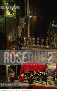 Localizzazione:..VENEZIA / S. MARCO..Oggetto:..Soggetto:..BASILICA DI SAN MARCO / CONCERTO DI MUSICA CLASSICA..Cronologia: ....Definizione Culturale:..   Autore: ..   Stile:..   Editori/Stampatori:..   Committenza:..Materia e Tecnica:..Collocazione:..Note:..CHIESE..Riproduzione Fotografica:..Graziano Arici/Rosebud2 .Copyright:..Graziano Arici/Rosebud2 .Data:..1995..Costo:..A..