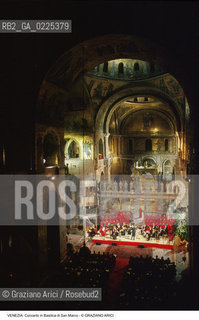 Localizzazione:..VENEZIA / S. MARCO..Oggetto:..Soggetto:..BASILICA DI SAN MARCO / CONCERTO DI MUSICA CLASSICA..Cronologia: ....Definizione Culturale:..   Autore: ..   Stile:..   Editori/Stampatori:..   Committenza:..Materia e Tecnica:..Collocazione:..Note:..CHIESE..Riproduzione Fotografica:..Graziano Arici/Rosebud2 .Copyright:..Graziano Arici/Rosebud2 .Data:..1995..Costo:..A..