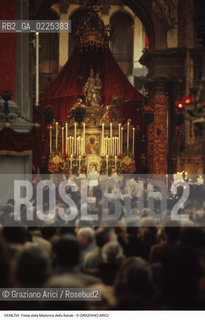 Localizzazione:..VENEZIA / DORSODURO..Oggetto:..Soggetto:..FESTA DELLA MADONNA DELLA SALUTE FEDELI..Cronologia: ..Definizione Culturale:..   Autore: ..   Stile: ..   Editori/Stampatori:..   Committenza:..Materia e Tecnica:..Collocazione:..Note:..FESTE..Riproduzione Fotografica:..Copyright:..Graziano Arici/Rosebud2 .Data:..1996..Costo:..A