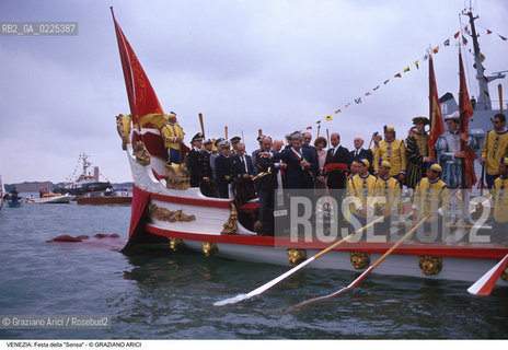Localizzazione:..VENEZIA..Oggetto:..Soggetto:..FESTA DELLA SENSA ASCENSIONE SPOSALIZIO DEL MARE / UGO BERGAMO..Cronologia: ..Definizione Culturale:..   Autore: ..   Stile: ..   Editori/Stampatori:..   Committenza:..Materia e Tecnica:..Collocazione:..Note:..FESTE..Riproduzione Fotografica:..Copyright:..Graziano Arici/Rosebud2 .Data:..1986..Costo:..A