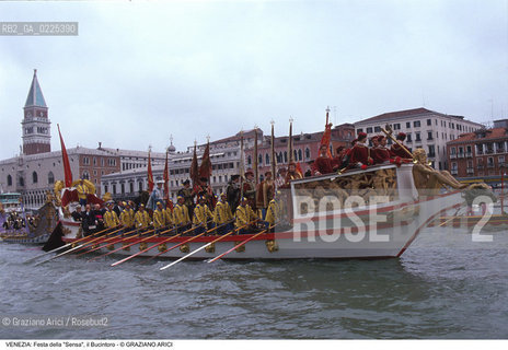 Localizzazione:..VENEZIA..Oggetto:..Soggetto:..FESTA DELLA SENSA ASCENSIONE BUCINTOTO BACINO SAN MARCO..Cronologia: ..Definizione Culturale:..   Autore: ..   Stile: ..   Editori/Stampatori:..   Committenza:..Materia e Tecnica:..Collocazione:..Note:..FESTE..Riproduzione Fotografica:..Copyright:..Graziano Arici/Rosebud2 .Data:..1996..Costo:..A