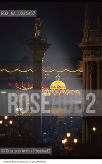 Localizzazione:..VENEZIA ..Oggetto:..Soggetto:..REDENTORE IN BACINO SAN MARCO GALLEGGIANTE..Cronologia: ..Definizione Culturale:..   Autore: ..   Stile: ..   Editori/Stampatori:..   Committenza:..Materia e Tecnica:..Collocazione:..Note:..FESTE..Riproduzione Fotografica:..Copyright:..Graziano Arici/Rosebud2 .Data:..1996..Costo:..A