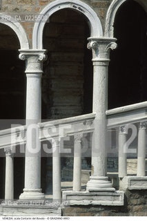 Localizzazione:..VENEZIA / S. MARCO..Oggetto:..Soggetto:..SCALA CONTARINI DEL BOVOLO..Cronologia: ..XV SECOLO..Definizione Culturale:..   Autore: ..GIOVANNI CANDI..   Stile:..RINASCIMENTO..   Editori/Stampatori:..   Committenza:..Materia e Tecnica:....Collocazione:..Note:..MONUMENTALE..Riproduzione Fotografica:..Graziano Arici/Rosebud2 .Copyright:..Graziano Arici/Rosebud2 .Data:..1990..Costo:..A..