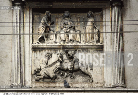 Localizzazione:..VENEZIA / CASTELLO..Oggetto:..Soggetto:..SCUOLA DALMATA DEI SS. GIORGIO E TRIFONE / S. GIORGIO DEGLI SCHIAVONI / RILIEVI SOPRA IL PORTALE / MADONNA IN TRONO TRA S. GIOVANNI BATTISTA E S. CATERINA / S. GIORGIO CHE UCCIDE IL DRAGO ..Cronologia: ..XIV XVI SECOLO..Definizione Culturale:..   Autore: ..PIETRO DA SALO..   Stile:....   Editori/Stampatori:..   Committenza:..Materia e Tecnica:....Collocazione:..Note:..MONUMENTALE..Riproduzione Fotografica:..Graziano Arici/Rosebud2 .Copyright:..Graziano Arici/Rosebud2 .Data:..1990..Costo:..A..